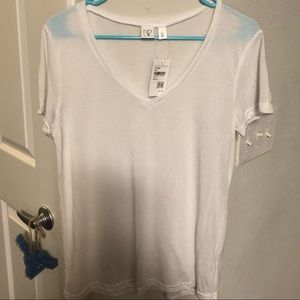 SOFTEST BASIC WHITE VNECK